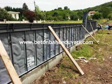 Beton Bahçe Duvarı Kalıpları ve Modelleri